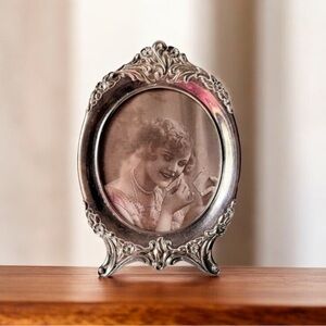 Vintage Rococo Silver Plated Ornate Oval Photo Frame Made in Italy Rare